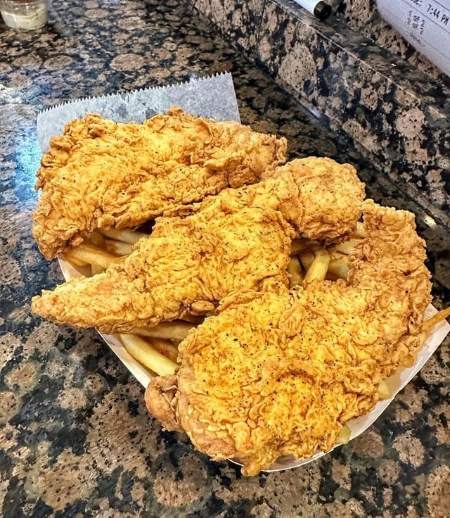 Fried Cajun Chicken Tenders Basket.