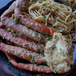 Garlic Noodles with Snow Crab