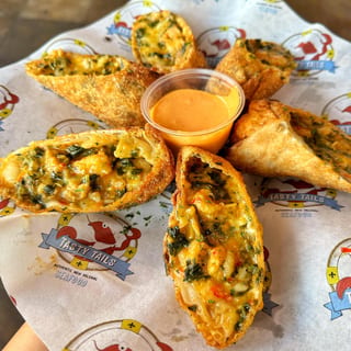 Seafood Egg Rolls (6 PC)